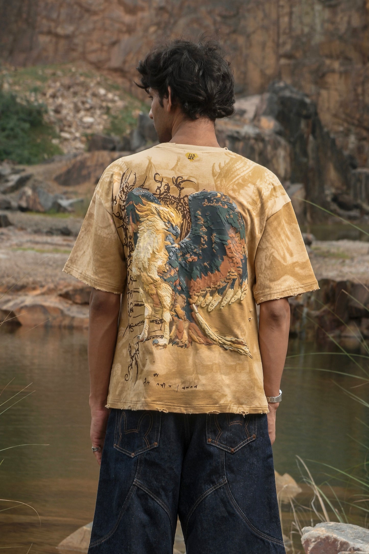 Griffin Tee