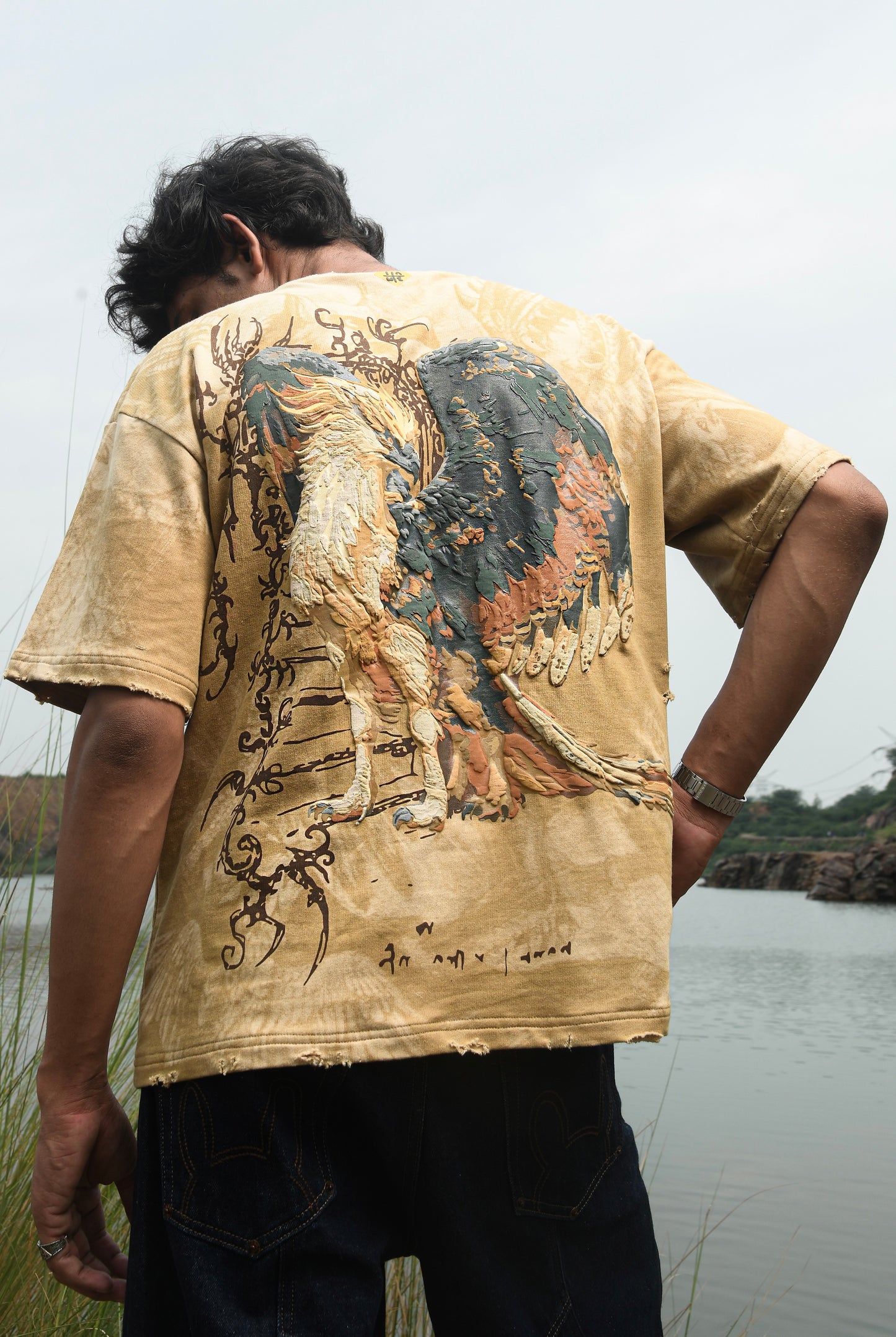 Griffin Tee